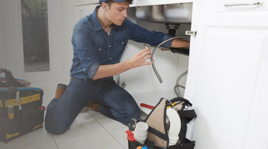 Expert burst pipe repair services in Saint Louis, OK